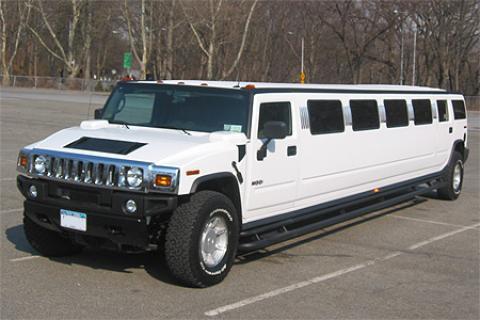 Hummer Limousine in New York City